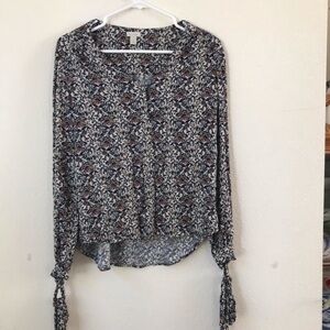 Nordstrom floral 1970s long tie sleeve shirt